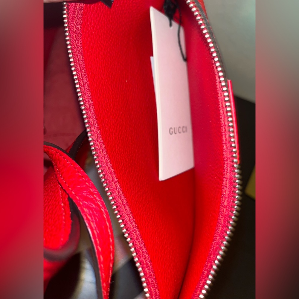 Gucci Jackie Red Shoulder Bag with pouch. - Picture 11 of 15